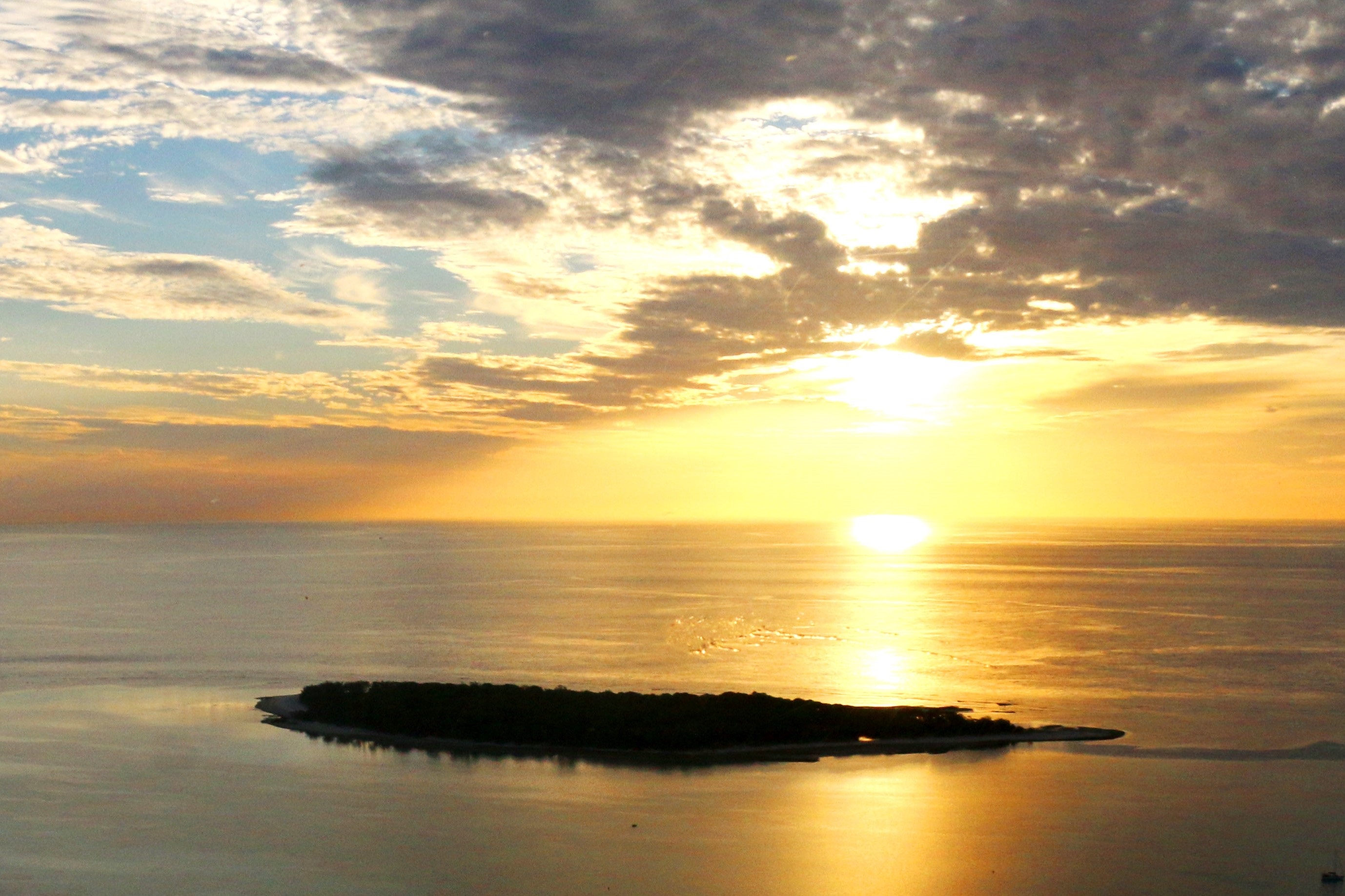 sunsets on lady musgrave island